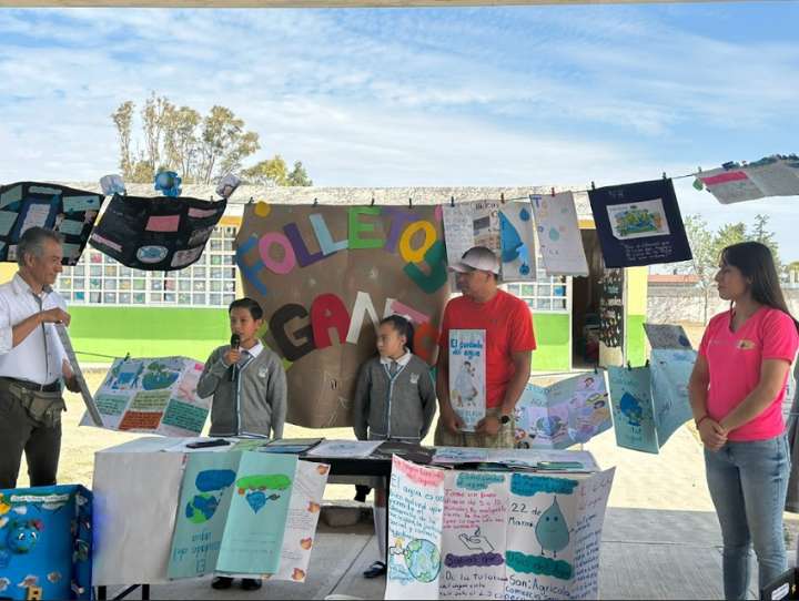 Promueven “Bombas de Vida” para reforestar escuelas y comunidades