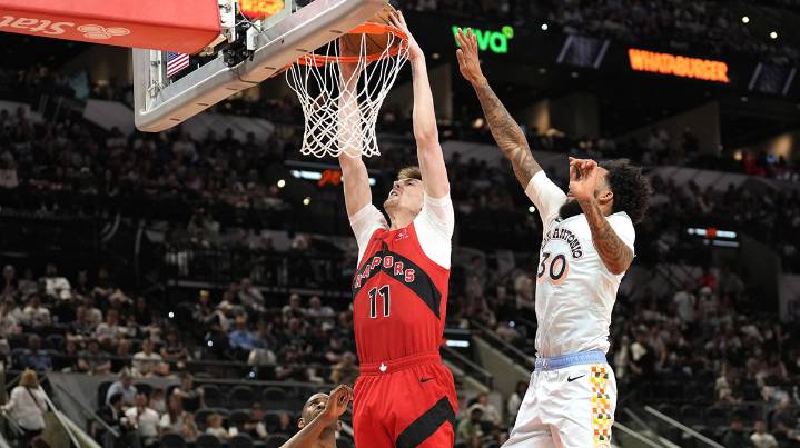 Magic sign ex-Lakers, Raptors big man to contract