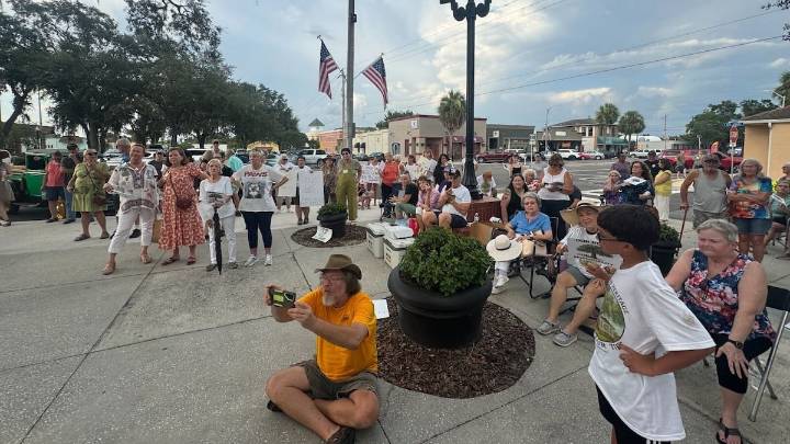 Fate of embattled Dade City live oak to remain undecided