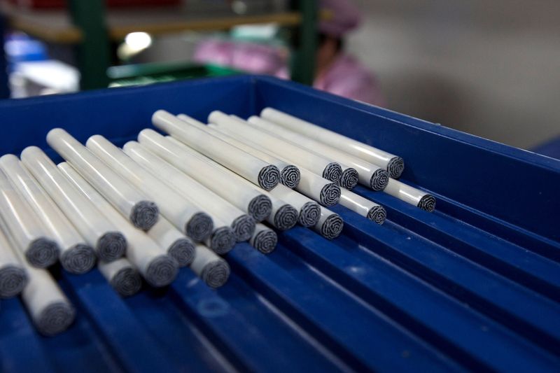 Exclusive-USPS blocks shipping of illicit vapes in boost for Big Tobacco