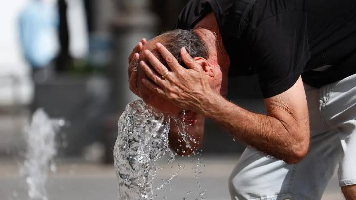 Casi toda España bajo alerta en el peor día de la ola de calor: 44 provincias en aviso por temperaturas extremas