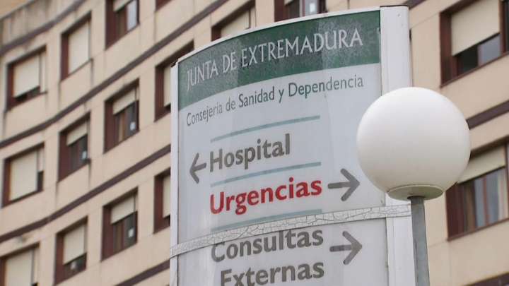 Cuatro mujeres heridas en una colisión entre dos coches en la Ex