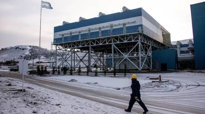 El Gobierno transformó en sociedad anónima a la mina de Río Turbio para iniciar su privatización