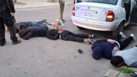 Los hinchas de un equipo robaron una bandera de sus rivales y el partido se suspendió por incidentes