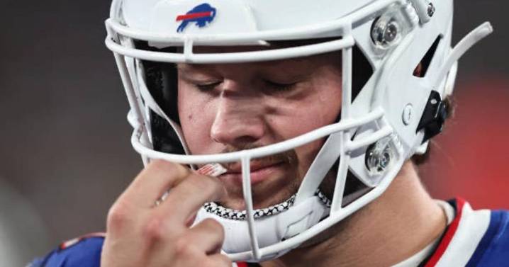 NFL Bans Smelling Salts Amid Links To Masking Concussion Symptoms