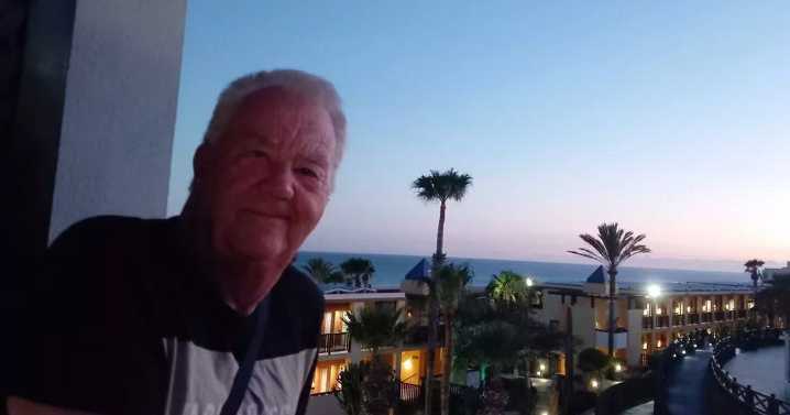 Dad dies after eating half-cooked chicken from buffet on £2,300 luxury holiday