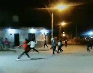 Nuevo video del enfrentamiento: Confirman que un adolescente de 16 años fue baleado anoche
