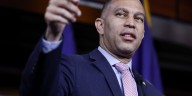 Hakeem Jeffries pressed for biting his tongue on Zohran Mamdani: 'It's a legitimate issue'