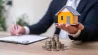 Crisis inmobiliaria en Miami: seguros, cuotas y nuevas leyes hunden ventas y obligan a bajar precios de viviendas