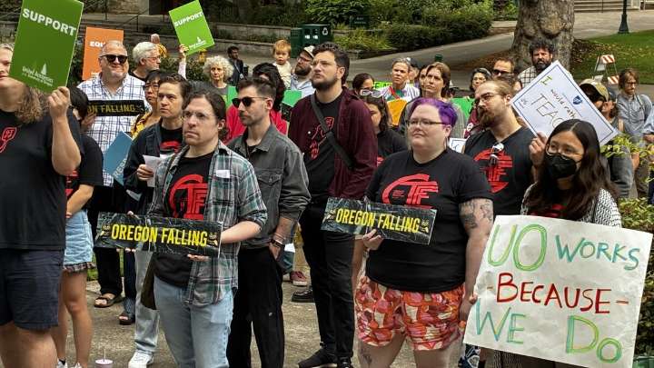 University of Oregon faculty, student workers challenge potential job cuts