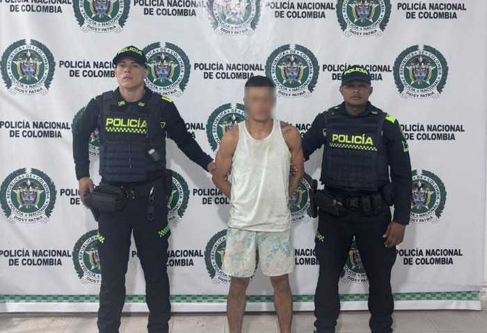 Casi mata a la mujer a puñaladas e intentó escapar de la policía