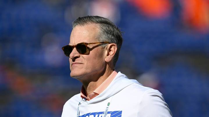 Florida athletic director Scott Stricklin signs a 3-year contract extension, AP source says