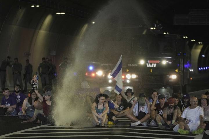 Israel's growing frustration over the war in Gaza erupts in nationwide protests