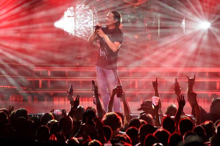 Iconic rock frontman provides update on battle with stage 4 cancer