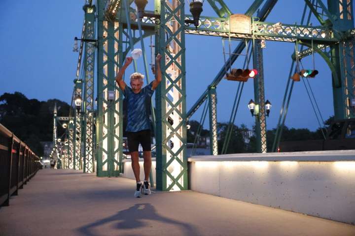 Swedish ultrarunner to complete 3,000-mile solo run across America in Sayreville at age 77 in New Jersey