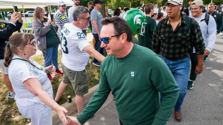 Live updates: Michigan State underway against Western Michigan