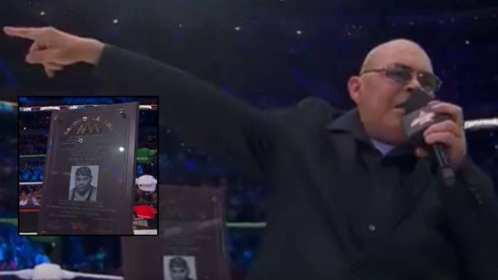 Triplemanía XXXIII: Konnan se "pelea" con fan, durante su inducción al Salón de la Fama AAA