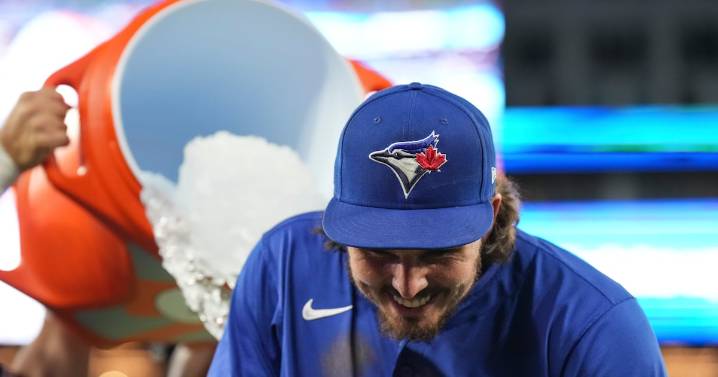 Blue Jays: Barger keys three-run eighth inning