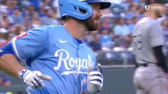 Rave fills in nicely for Pasquantino in Royals' 6-2 victory over the White Sox