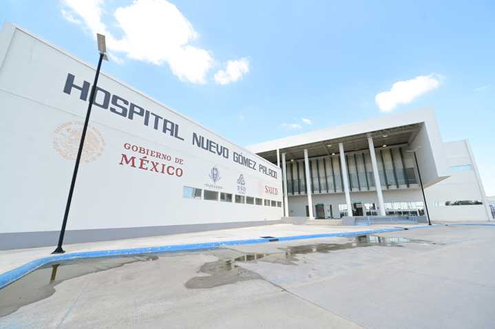 Menor de seis años resulta lesionado tras volcadura en Cuencamé