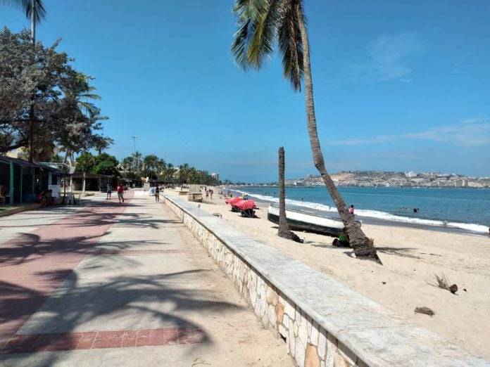 Suspenden uso de playas en Lechería por tormentas eléctricas