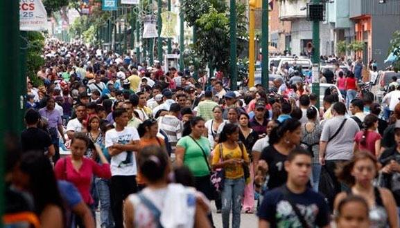 Hinterlaces: 83 % de los venezolanos rechazan la idea de que la caída del Gobierno del presidente Nicolás Maduro está más cerca