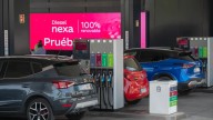 El precio de la gasolina sigue a la baja en pleno verano y llenar el depósito es hasta 5,7 euros más barato