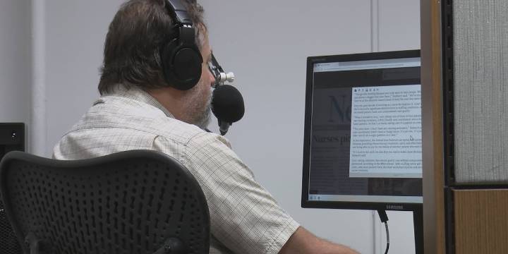 Northland volunteers record local news for blind community