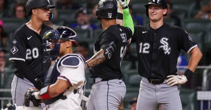 White Sox outlast Braves in wild finish
