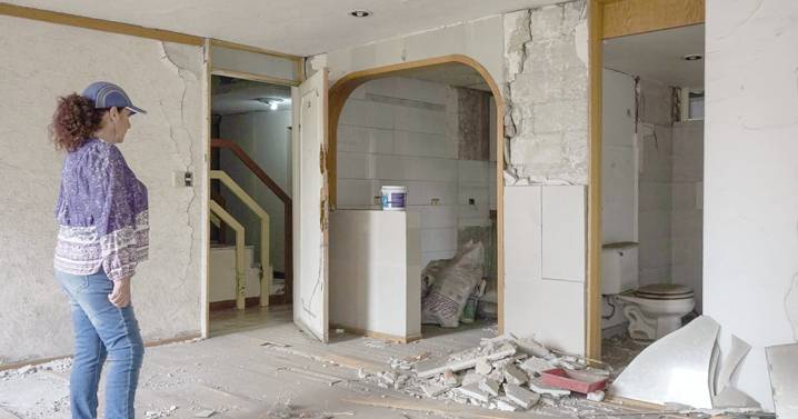 Frenan 6 familias reconstrucción de un edificio al borde del colapso