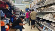 ¡Atención padres de familia! Llaman a realizar el canje de uniformes escolares antes de que se acaben los vales