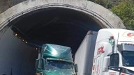 Chocan tres tractocamiones en el segundo túnel con dirección a Veracruz