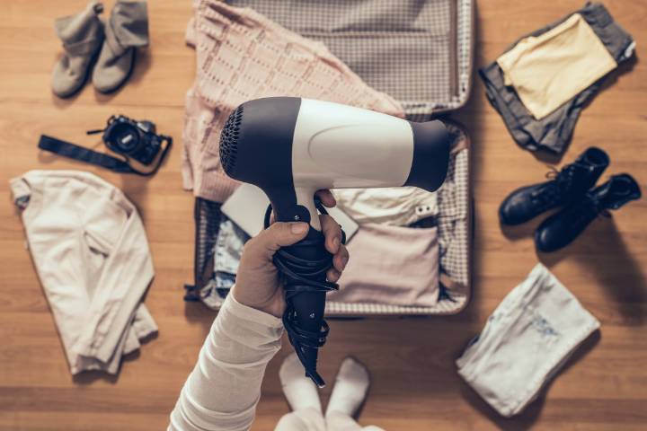 Viajeros podrían ser multados con hasta $2,570 por llevar productos para el cabello en el avión