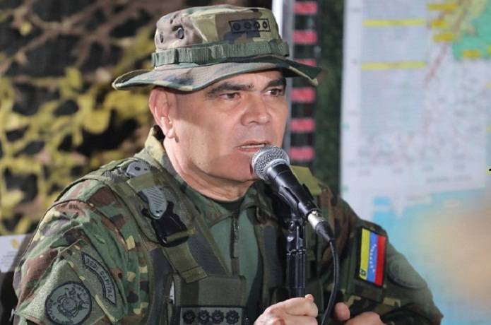 Padrino López advierte a Estados Unidos no poner un pie en Venezuela