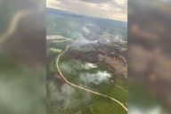 Snaking River wildfire west of Quesnel sees no growth, evacuation alerts remain