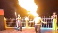 Joven tragafuegos se incendia en pleno show en celebraciones de Cristo Rey