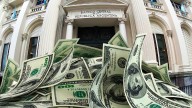 El Central busca contener al dólar: estableció una nueva limitación a los bancos