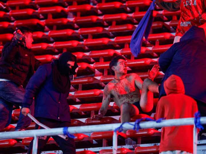 Cronología del horror en Avellaneda: el paso a paso del enfrentamiento entre los barras de Independiente y Universidad de Chile