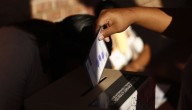 Bolivia acude a las urnas para elegir a su próximo presidente este domingo