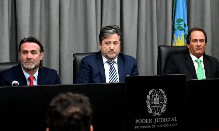 La muerte de Maradona: la Fiscalía advirtió sobre convertir el juicio en un “espectáculo” y se opuso a Luque