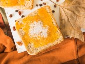 Desayuno completo: cómo hacer tostadas francesas con calabaza, fáciles y deliciosas