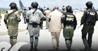 Difunden primeras imágenes del traslado de 26 presos mexicanos a EE.UU.