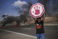 Trump will chair a meeting on postwar Gaza as hospitals report 10 killed by strikes