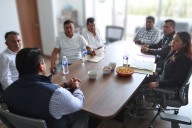 Omar Muñoz mantiene diálogo con mototaxistas tras manifestación