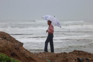 Erin remains major hurricane as dangerous rip currents and high surf hit East Coast