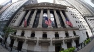 Wall Street cerró al alza y quebró nuevo récord tras un sólido dato económico de EEUU