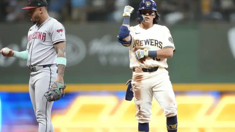 Brewers sobreviven remontada de Diamondbacks en partido al filo del abismo