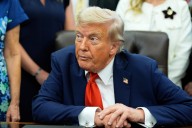 Trump sugiere cambiar el nombre del Departamento de Defensa a “Departamento de Guerra”