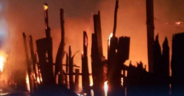[URGENTE] Terrible incendio en Salta: casilla de madera se quemó por completo