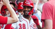 Miguel Andújar conecta Grand Slam y los Reds blanquean a Filadelfia